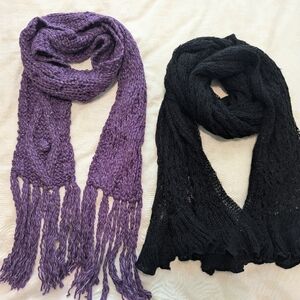 NWOT Purple Black knit scarf, set of two